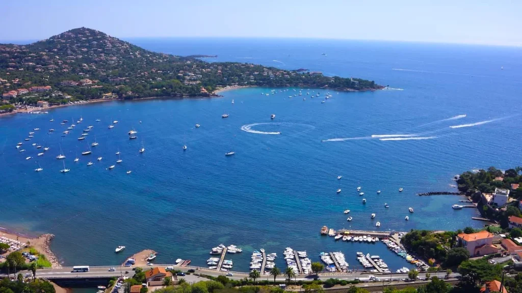 Zone de mouillage des Ancres à Vis